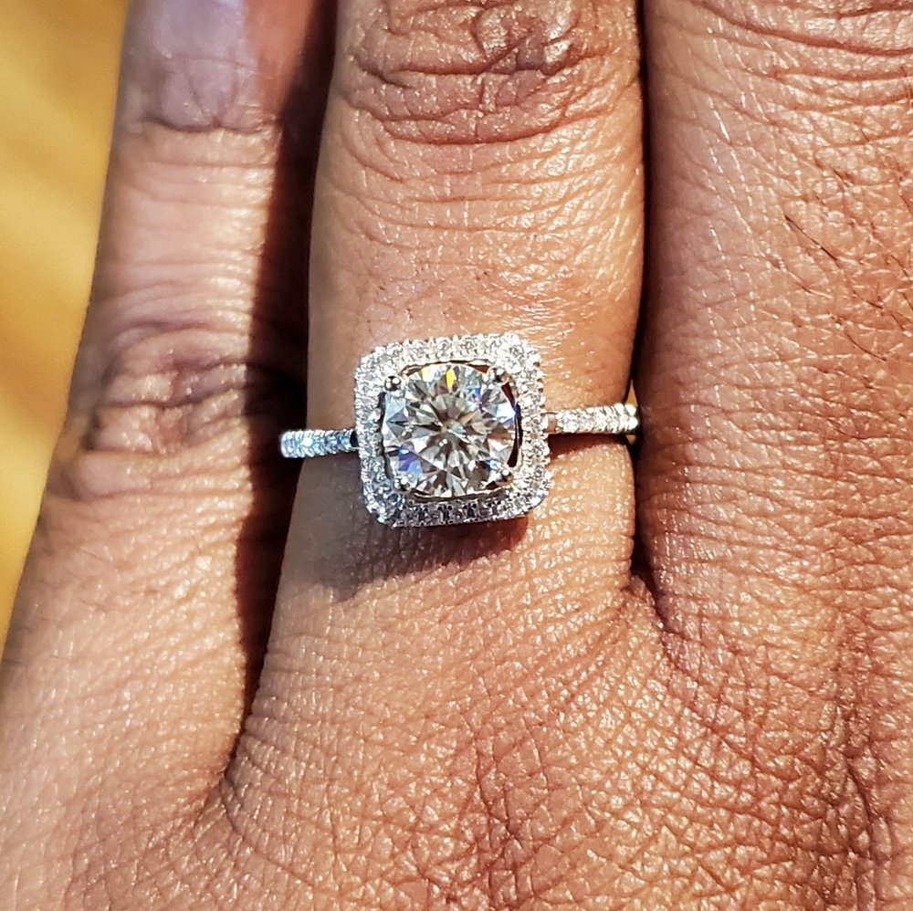 💎1 Ct Certified Moissanite Halo Engagement Ring